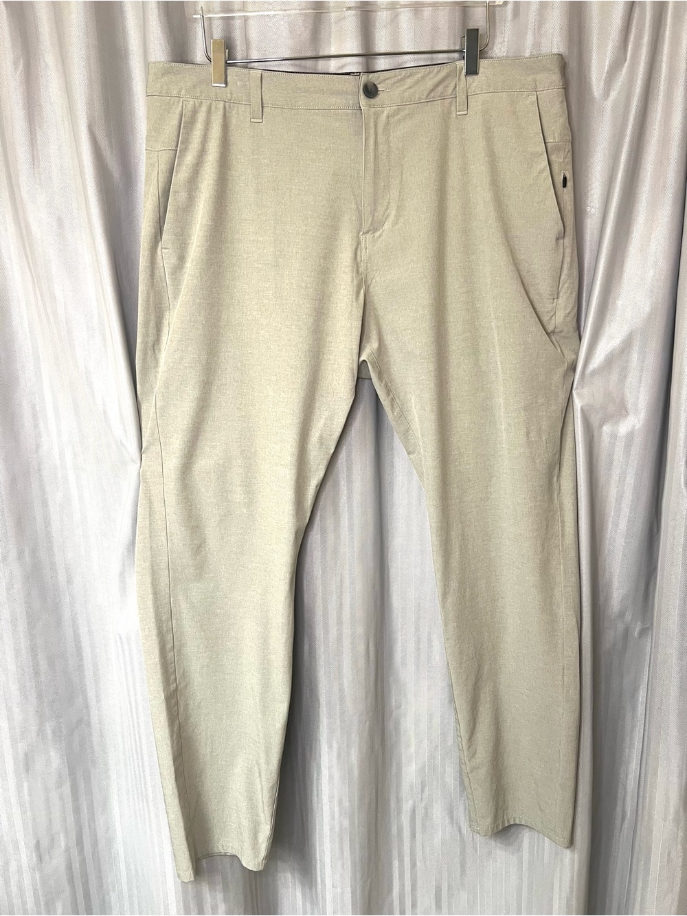 Vuori Aim Tan straight leg V431 Chino Golf Pants size 38